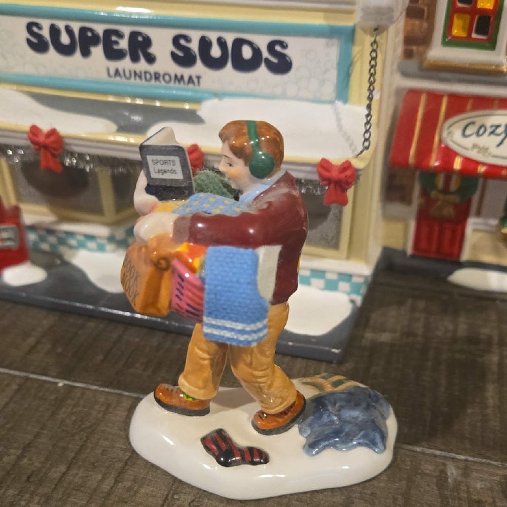 DEPT 56 Snow Village Accessory " LAUNDRY DAY"